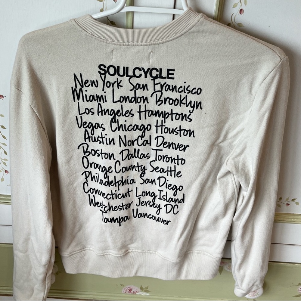 SoulCycle crewneck (RARE)